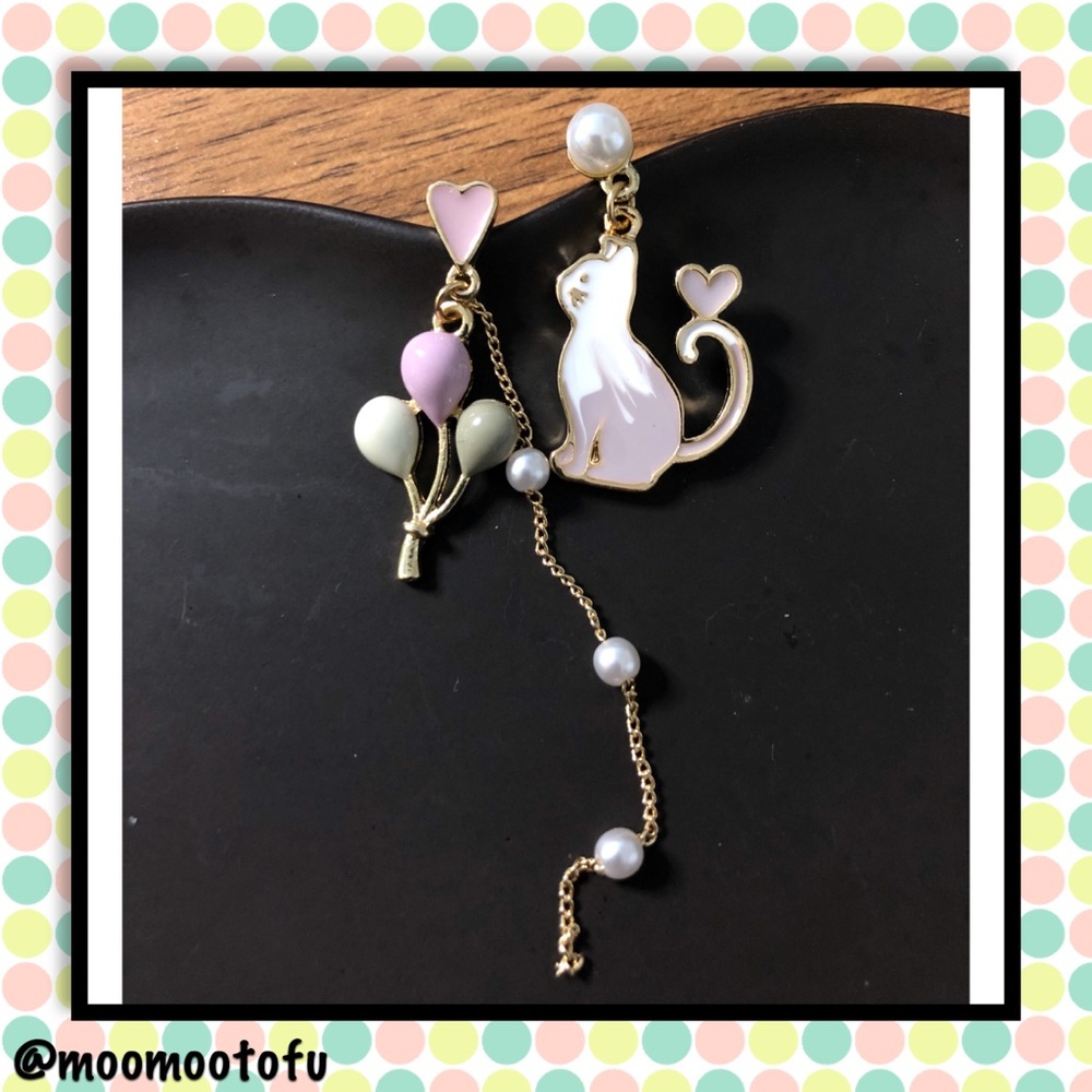😻cat & balloon 🎈 earrings
